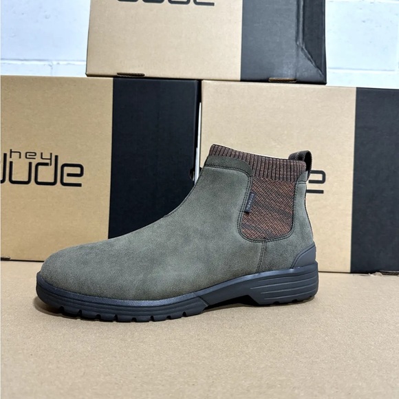 Hey Dude Scott - Picture 3 of 4